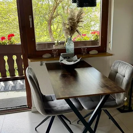 Schmidt - Wipfelblick - Voll Ausgestattetes Loft Apartment Häusern